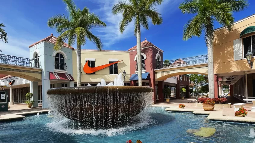 outdoor fountain in a central courtyard at Miromar Outlets